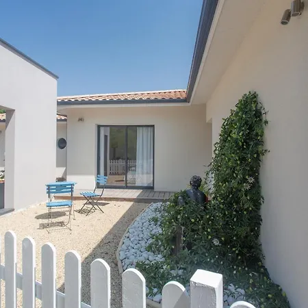 Dune Et Coquelicot Gaillan-en-Médoc